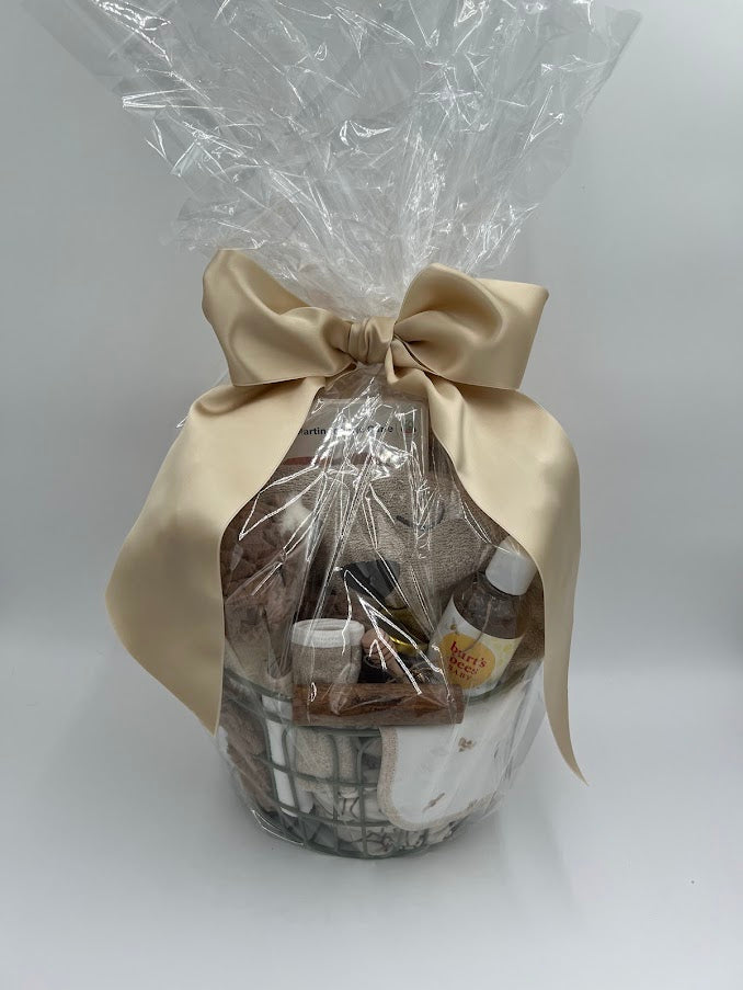 Bathtime & Bedtime Gift Basket – Bears & Bees Theme 🧸🐝