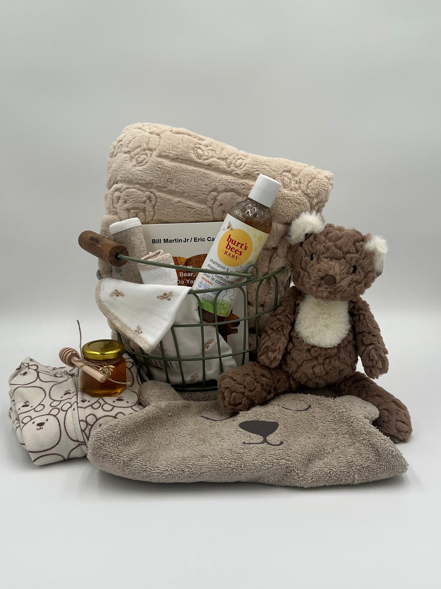 Bathtime & Bedtime Gift Basket – Bears & Bees Theme 🧸🐝