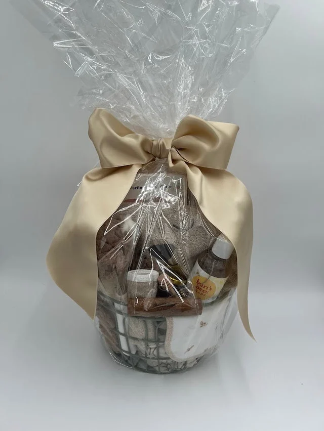 Bathtime & Bedtime Gift Basket – Bears & Bees Theme 🧸🐝